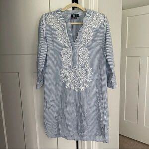 Madison Mathews Blue White Seersucker Dress Embroidered